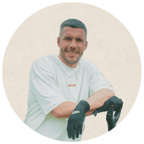 Lukas Podolski als Unterstützer von PLANT-MY-TREE